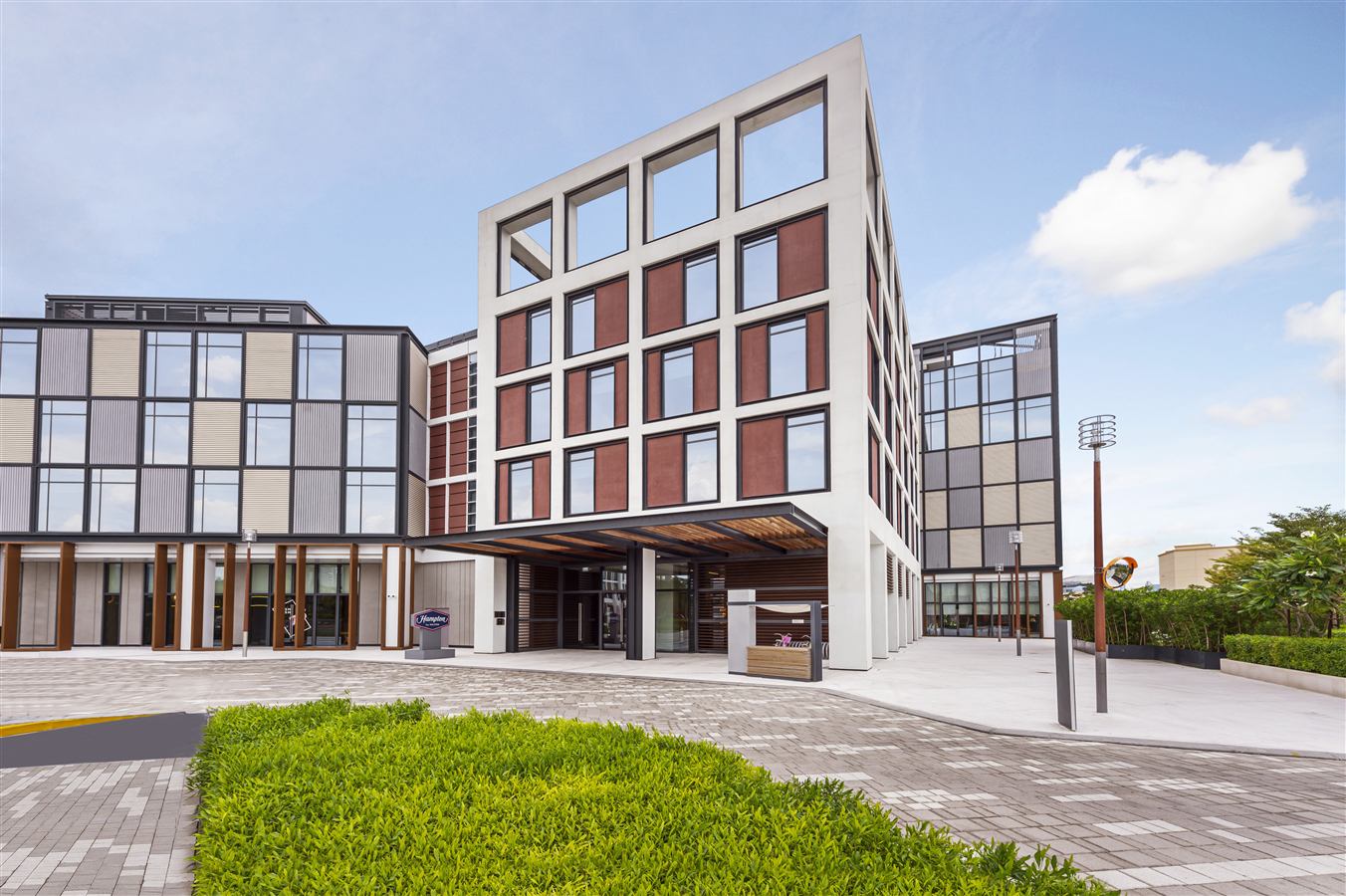 Hampton by Hilton Dubai Al Seef property photo 1